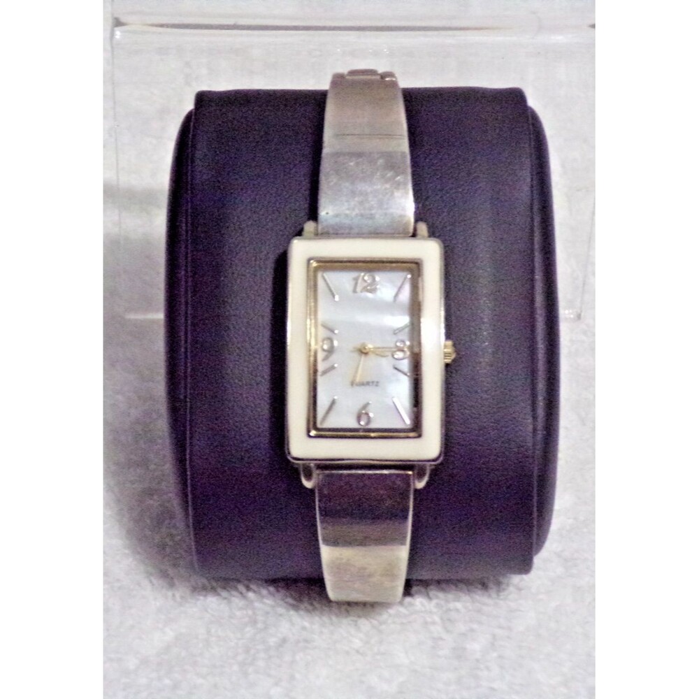 Quartz Women's Pearl Like Square Face w/Silver Bracelet Band New Battery Works